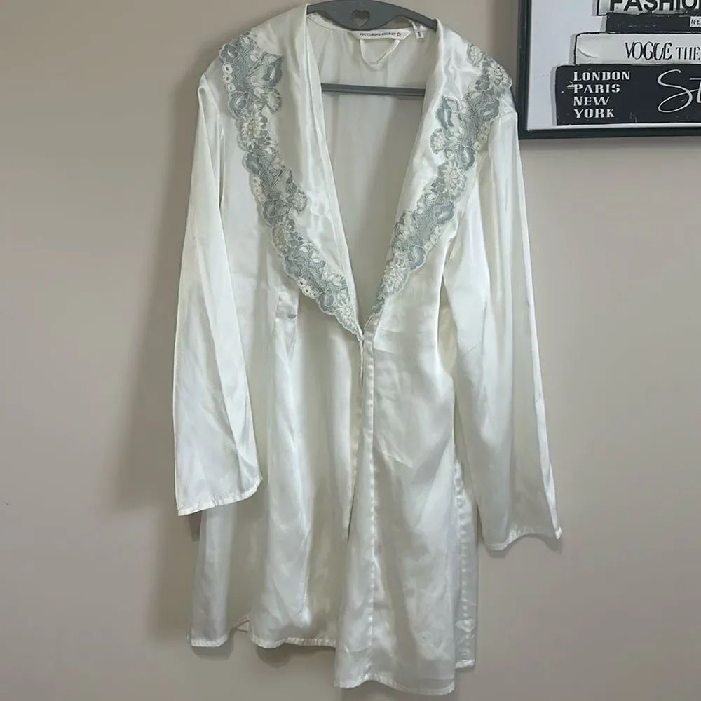 Victorias Secret Silky Satin Bed Jacket DOUBLE BREASTED Short ROBE